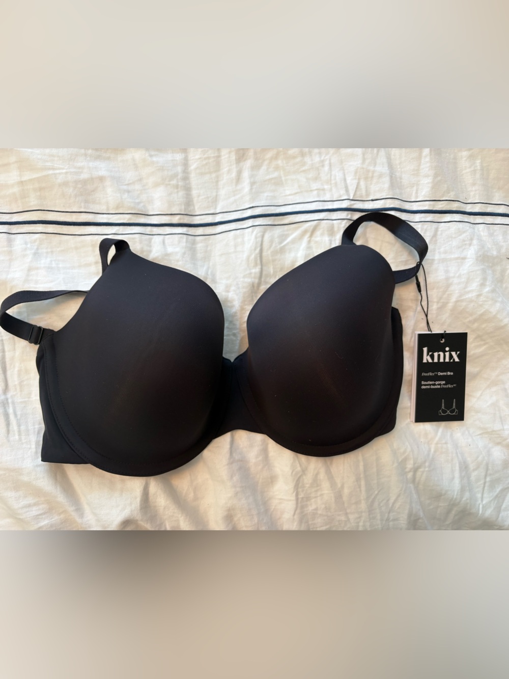 knix Black Seamless T-Shirt Bra with Molded Cups